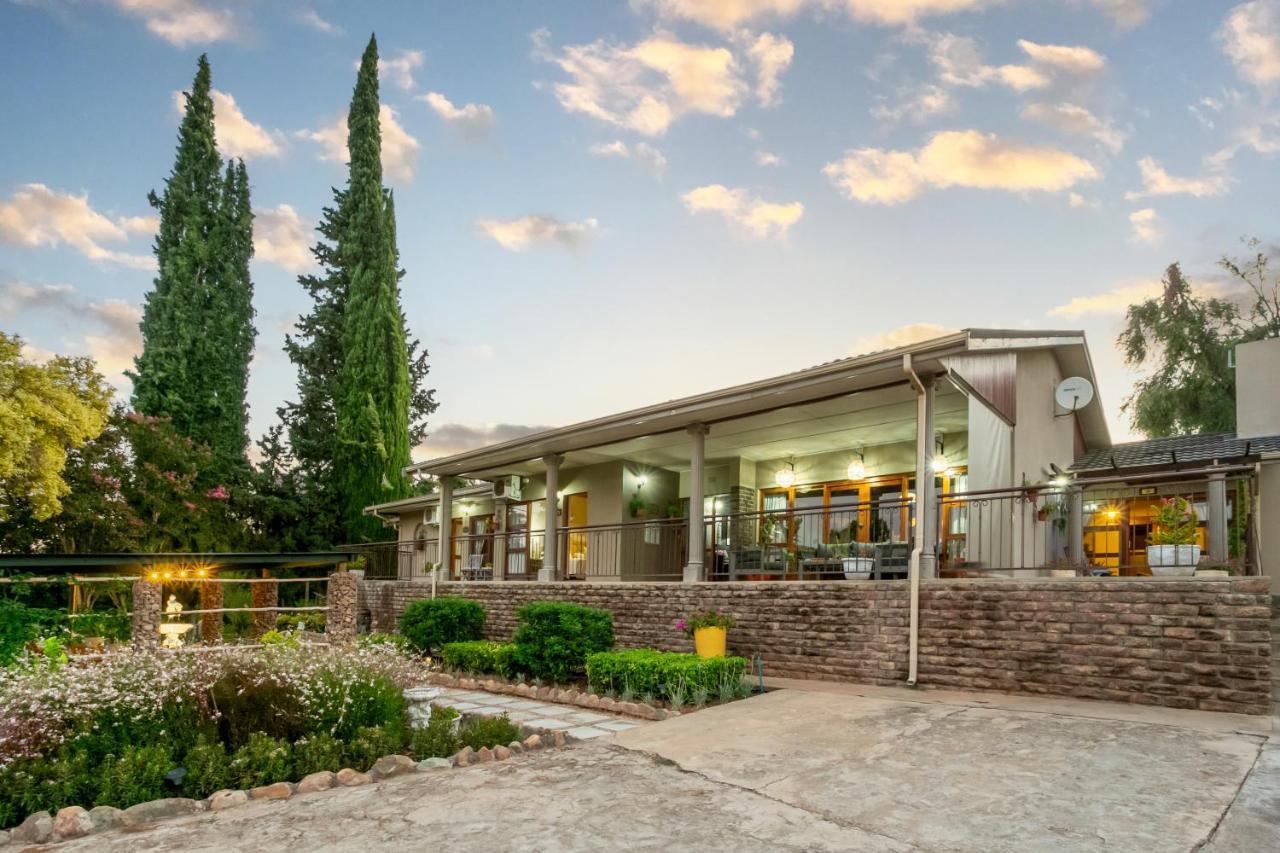 Die Fonteine Country Guesthouse And Glamping Oudtshoorn Extérieur photo