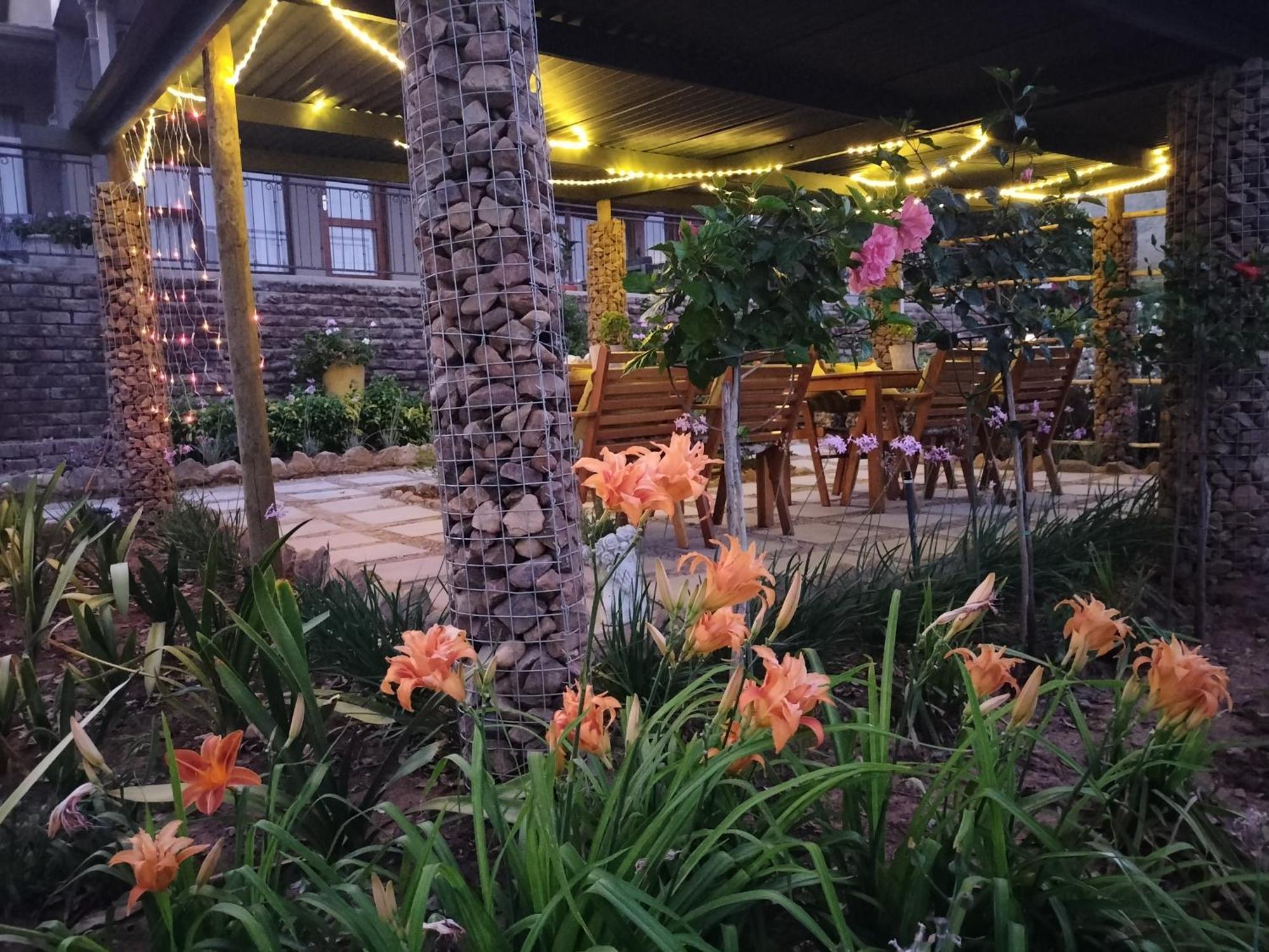 Die Fonteine Country Guesthouse And Glamping Oudtshoorn Extérieur photo